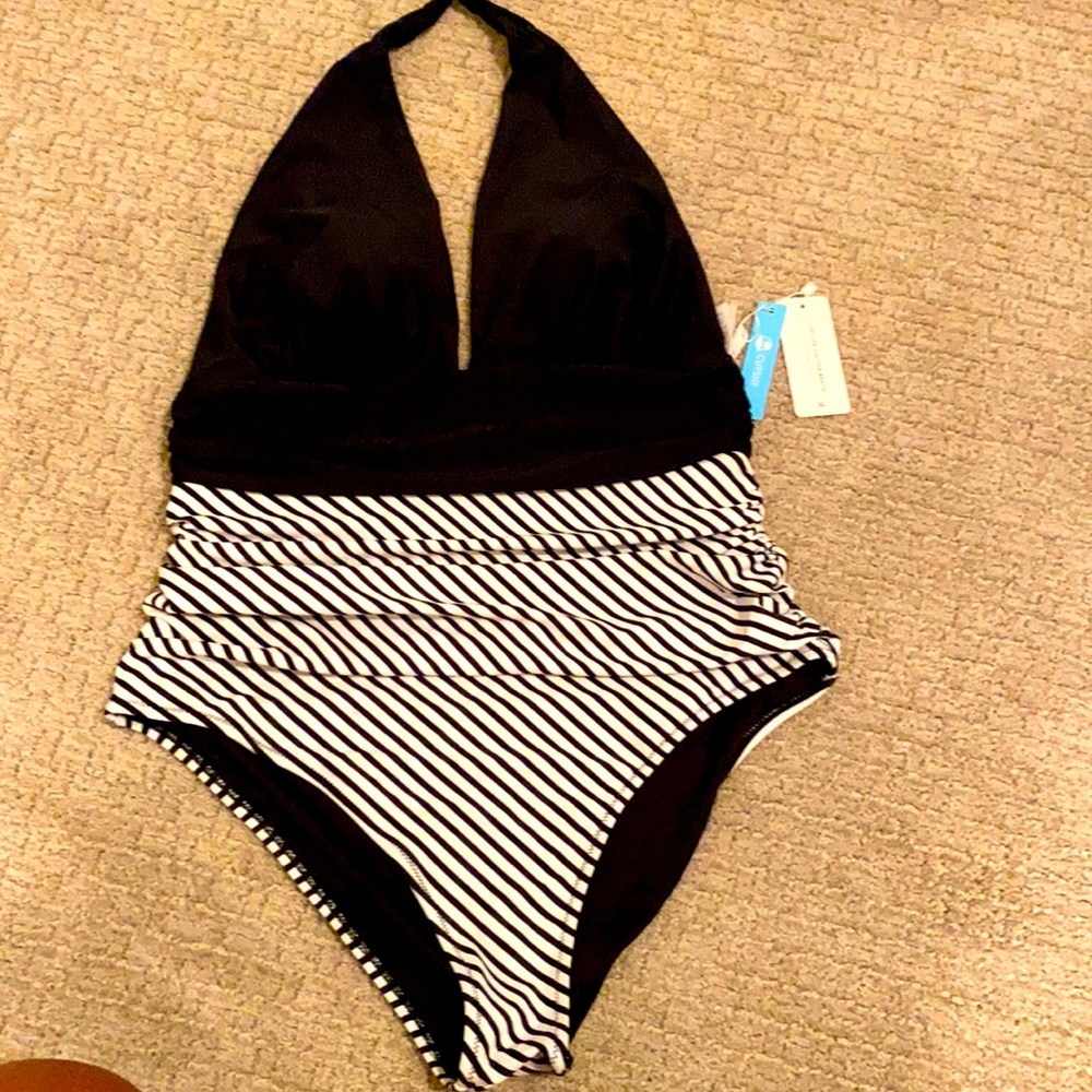 Gorgeous NWT CupShe 1 piece XL
